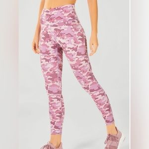 NWT Fabletics Powerhold High-Waisted 7/8 legging